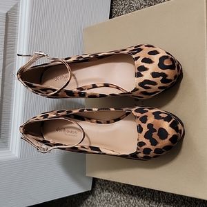 Doll House Wedge shoes size 7.5